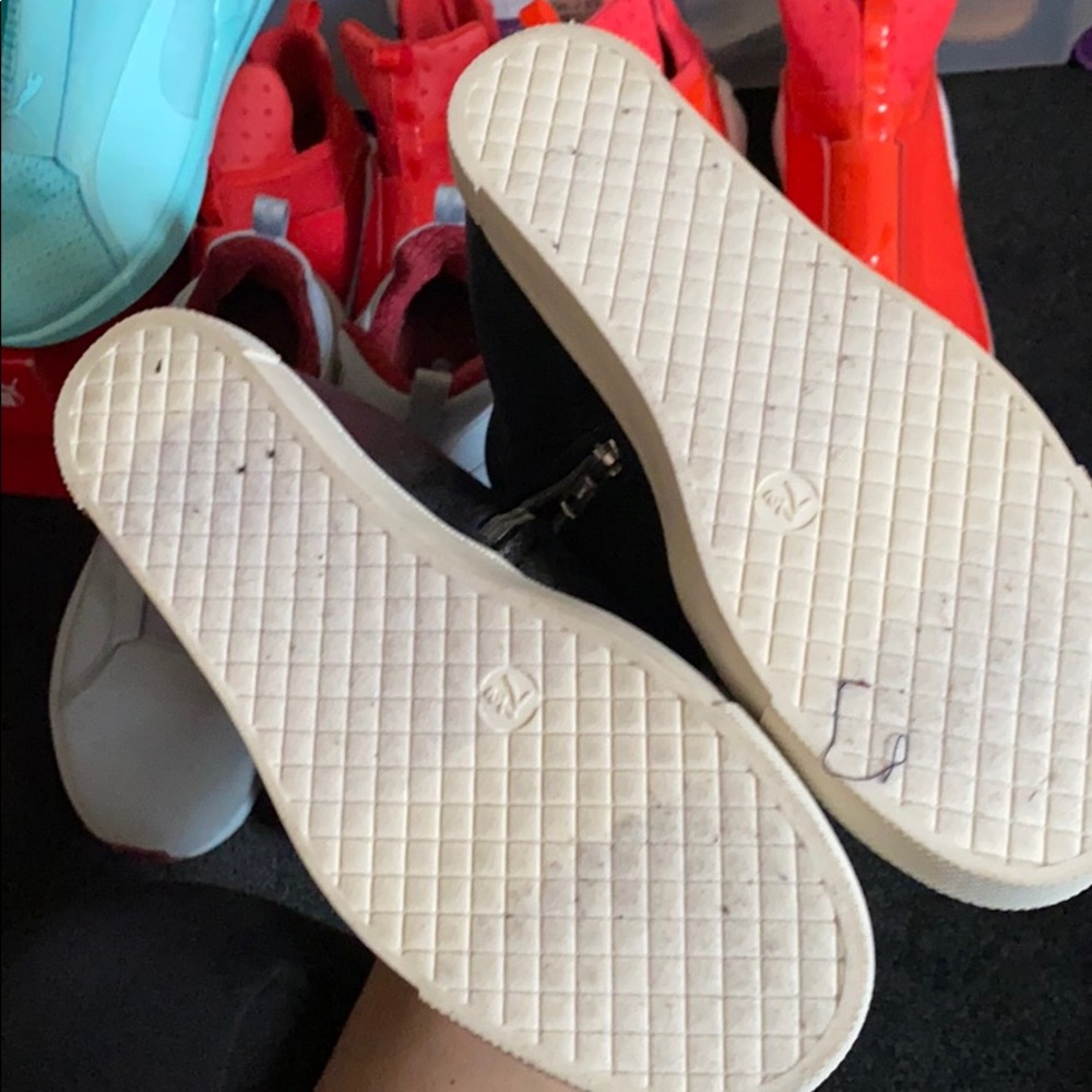 Wedges - Picture 2 of 2